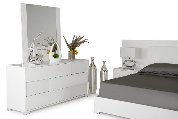 46  White Mdf And Steel Queen Bed By Homeroots Supply - Image 3